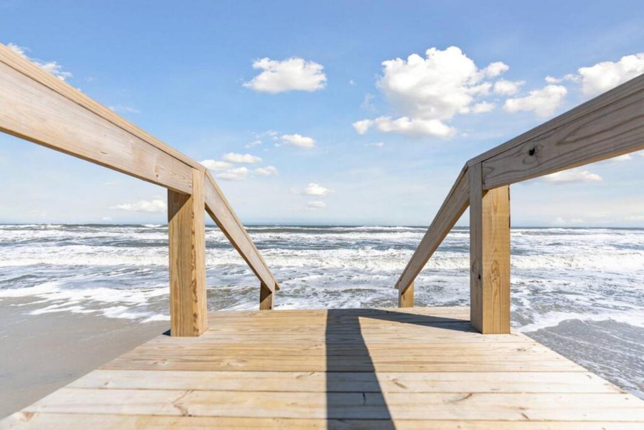 Radiant Beach Block Condo Parking Patio ブリゲンティーン エクステリア 写真