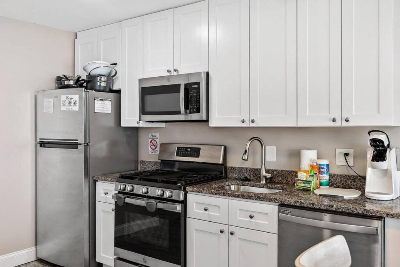 Radiant Beach Block Condo Parking Patio ブリゲンティーン エクステリア 写真