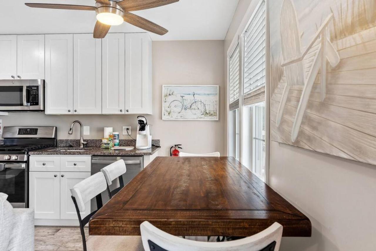 Radiant Beach Block Condo Parking Patio ブリゲンティーン エクステリア 写真