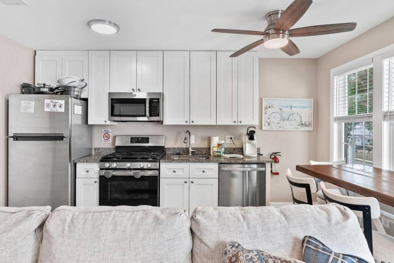 Radiant Beach Block Condo Parking Patio ブリゲンティーン エクステリア 写真